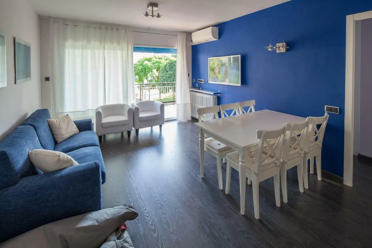 Sitgesblues, 250 M Beach , Big Terrace Spanien
